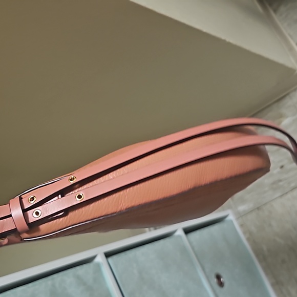 Michael kors Bag. - Picture 7 of 12